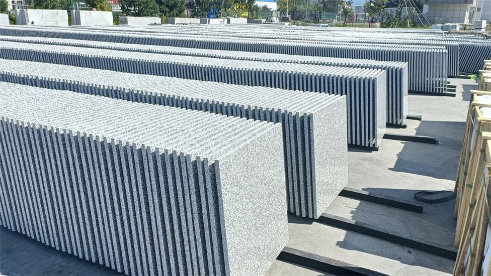 POLISHED TILES OF JILIN WHITE GRANITE POLISHED TILES OF JILIN WHITE GRANITE