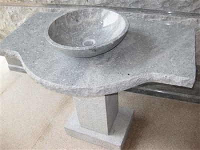 Graniidist lauapealne kraanikauss