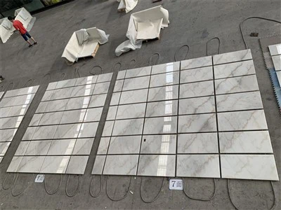 Valge marmorist plaadid 600x600
